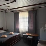 U Halyny Sunrise 게스트하우스 3*