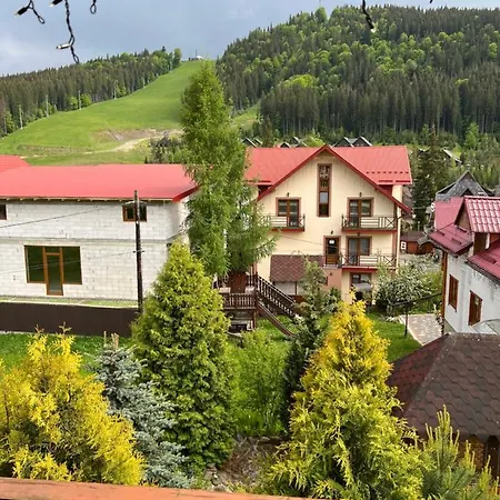 U Halyny Sunrise 3* Буковель