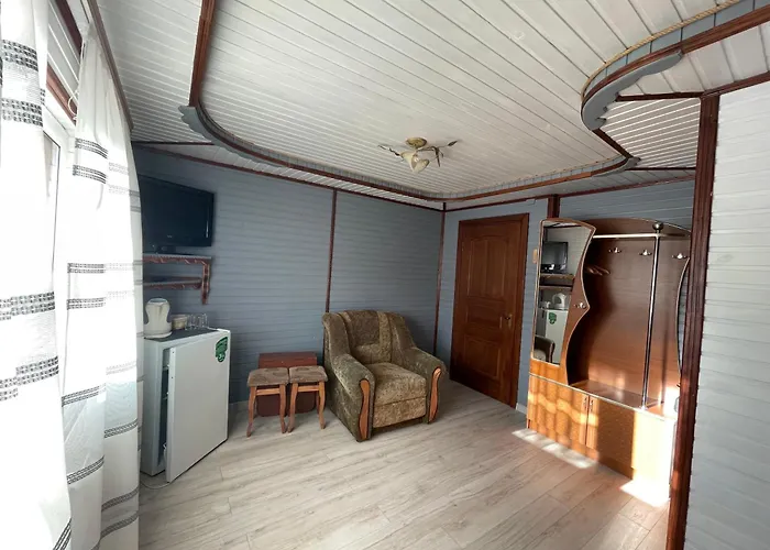 U Halyny Sunrise Pensión 3*